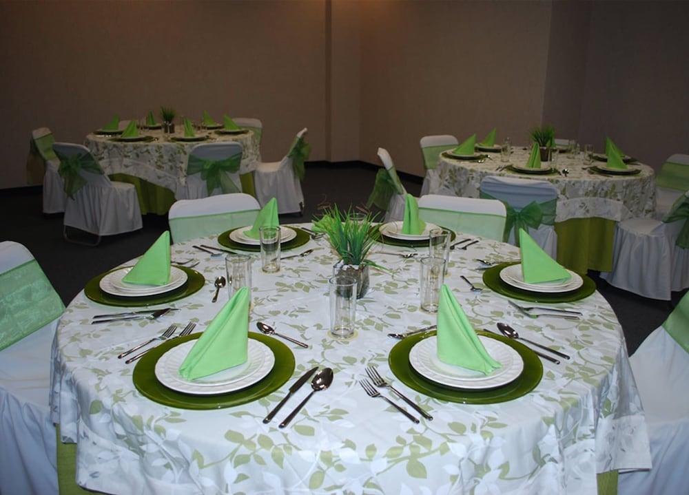 Rio Vista Inn Business High Class Hotel Poza Rica ภายนอก รูปภาพ